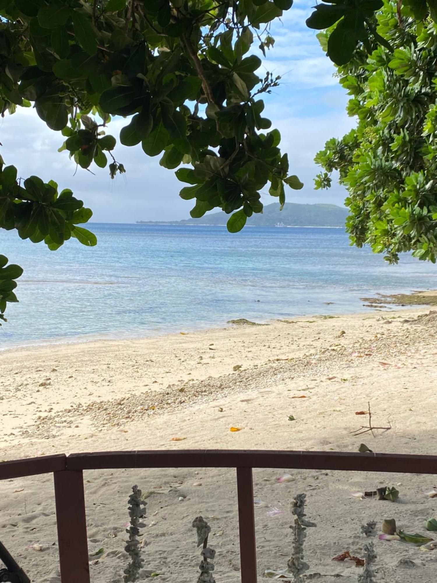 Vatupau Beachfront Bungalows Port Vila Eksteriør billede
